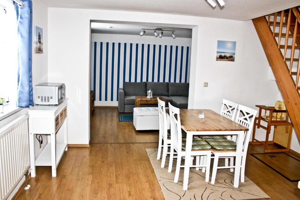Hotel Hof Kranichstein Kluis Habitación foto